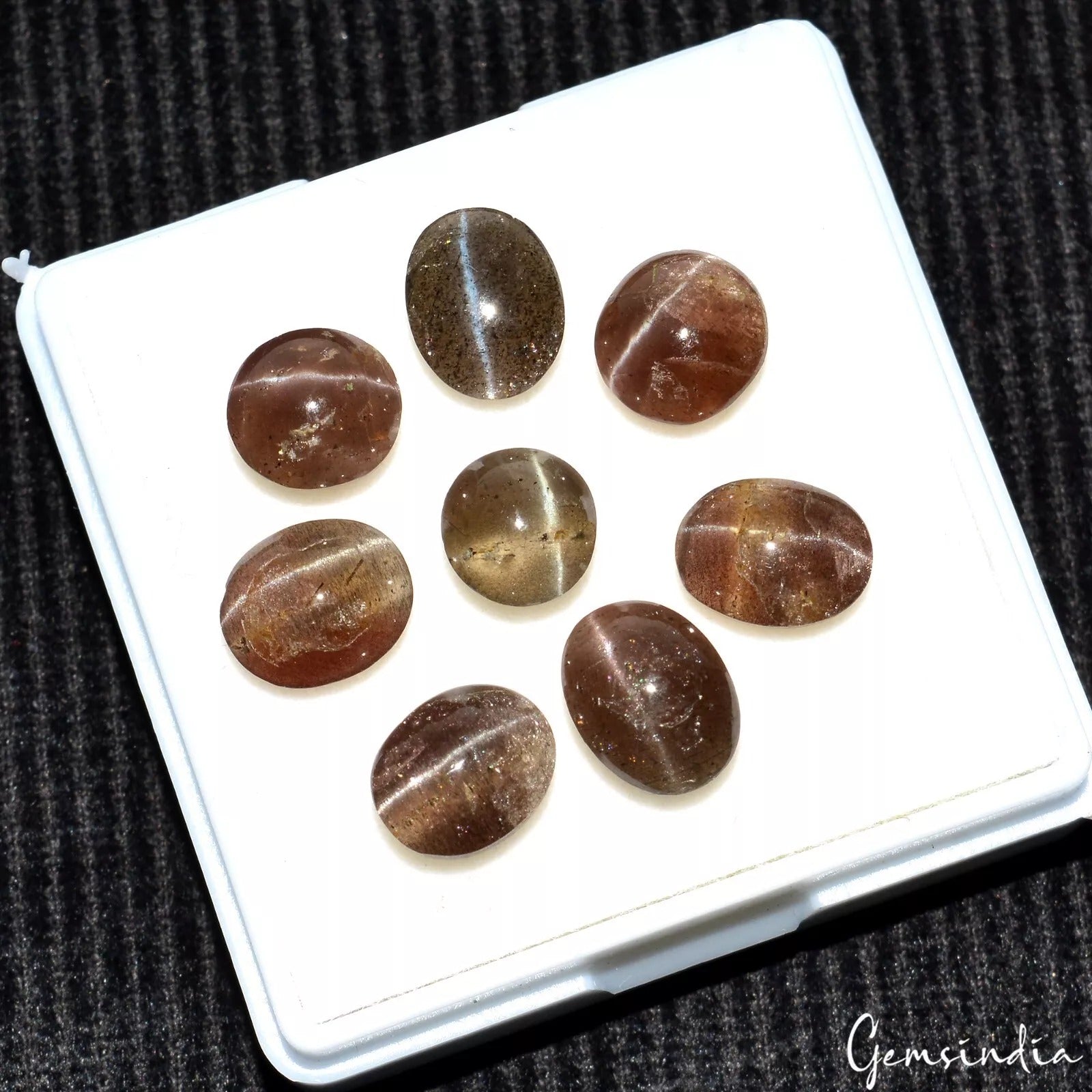 Spectrolite Lot, Cabochon — 8 Pieces, 7mm to 9mm, 17.20 Ct