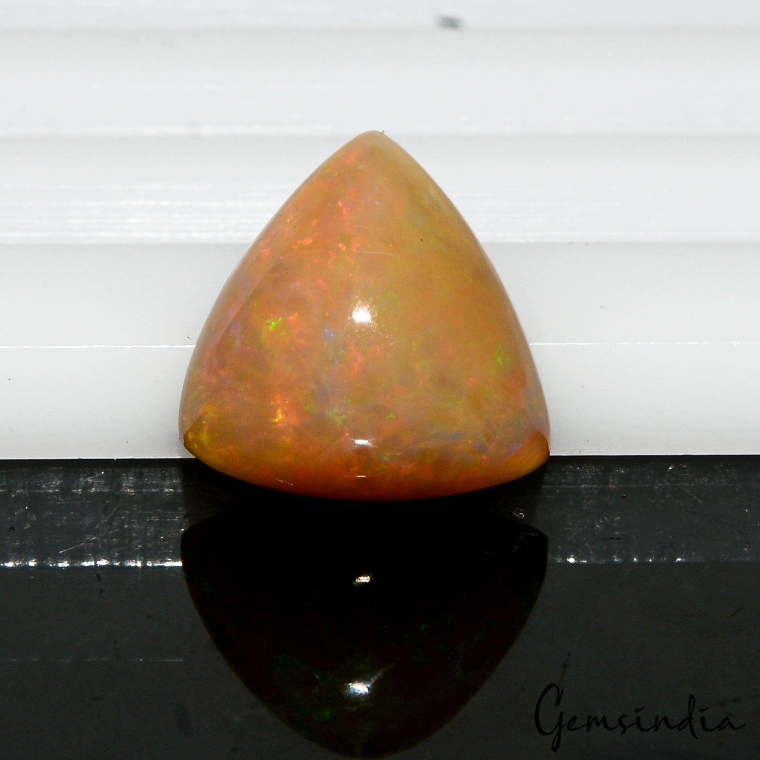 4 Cts Natural Ethiopian Opal 14x12x6mm Trillion Flashy Untreated Loose Gemstone